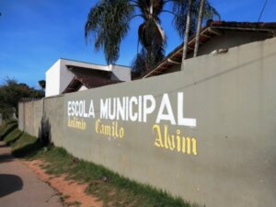 Reforma da Escola Municipal Antônio Camilo Alvim é mantida pela Prefeitura